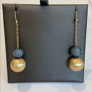 Claudia Lobão dangle earrings